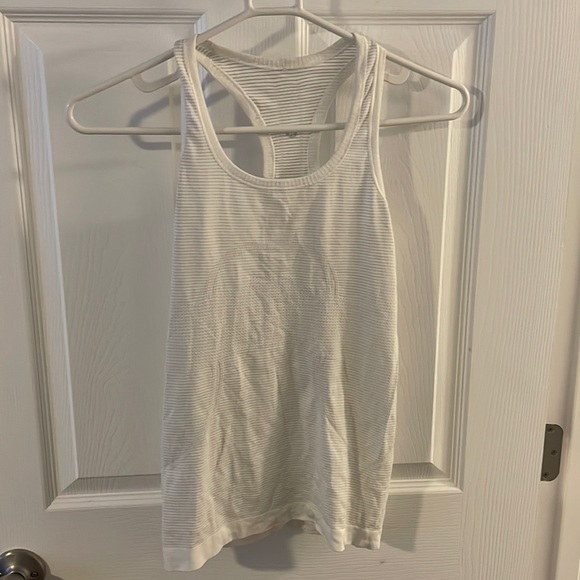 Lululemon White Swiftly Racerback Size 6 - Picture 1 of 2